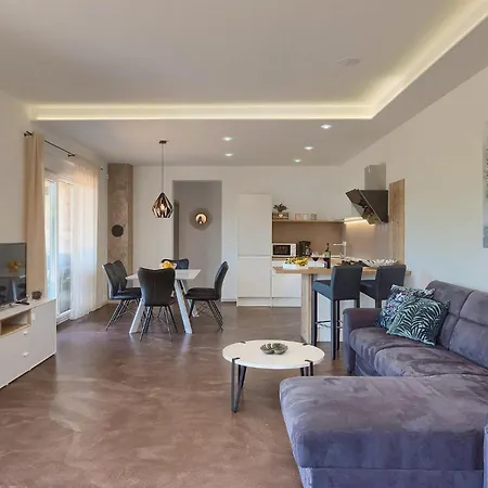 Holiday home Gloria Pula
