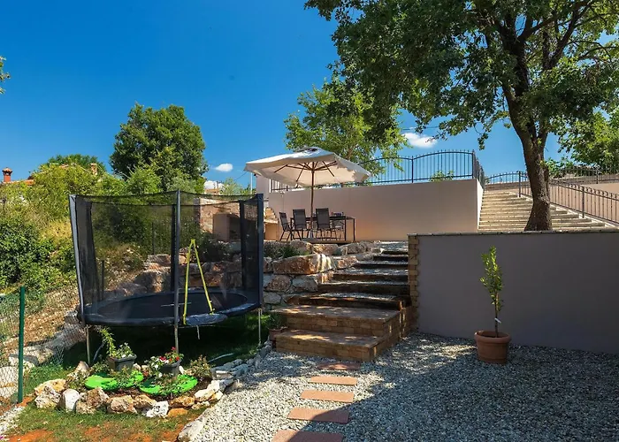 Gloria Vikendica Pula